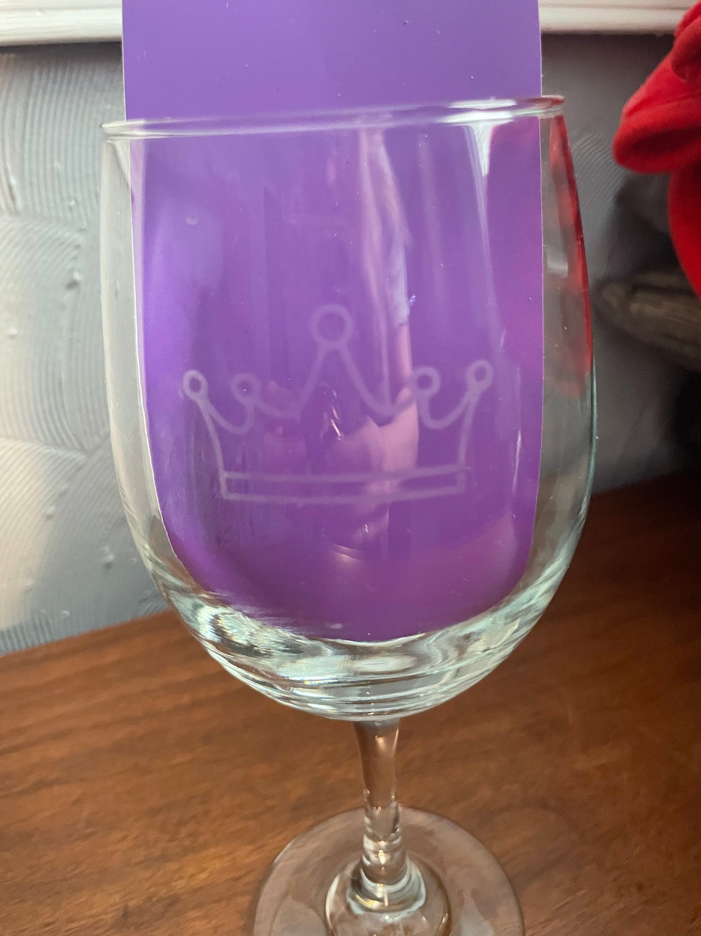 Queen Life Etched Wine Glass