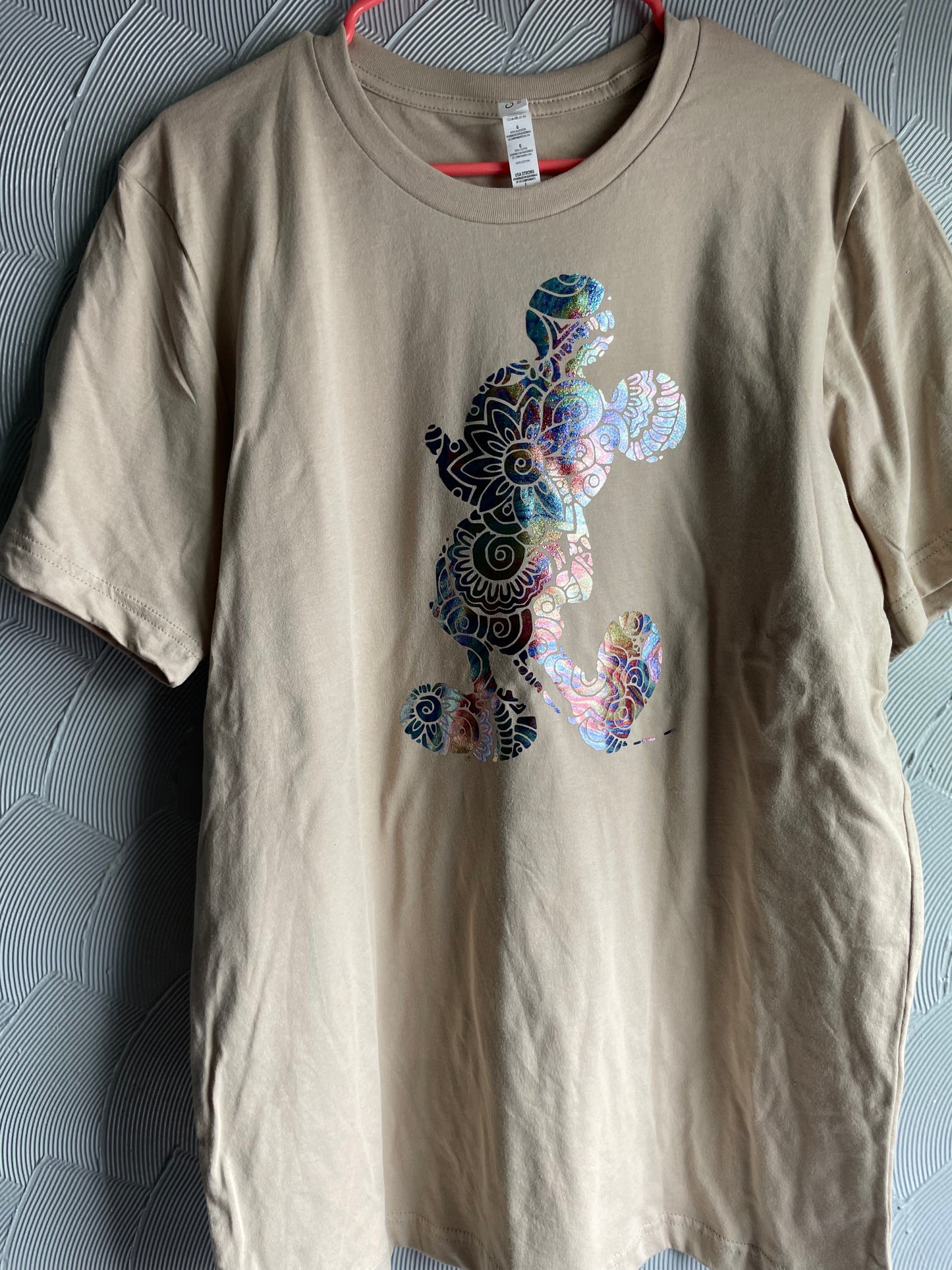 Chilled Mouse graphic tee